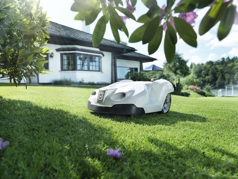 Devis pour l'installation d'un robot tondeuse Husqvarna pour l'entretien de mon jardin Cavignac prés de Libourne 33